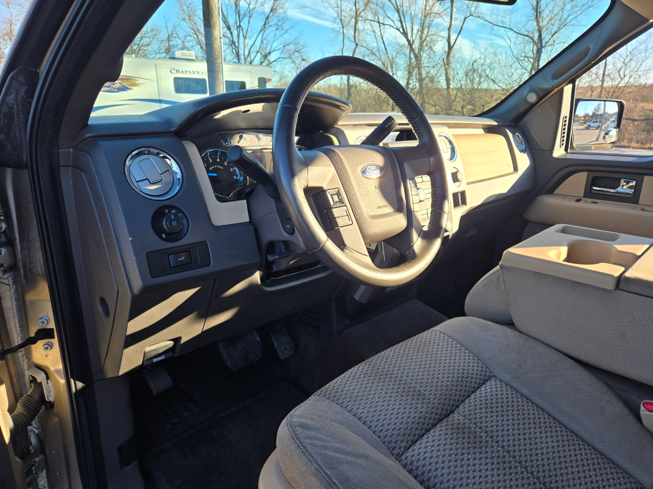 Ford F-150 4WD SuperCrew 145" Platinum 2012