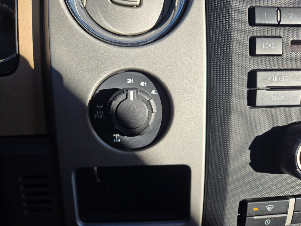 Ford F-150 4WD SuperCrew 145" Platinum 2012