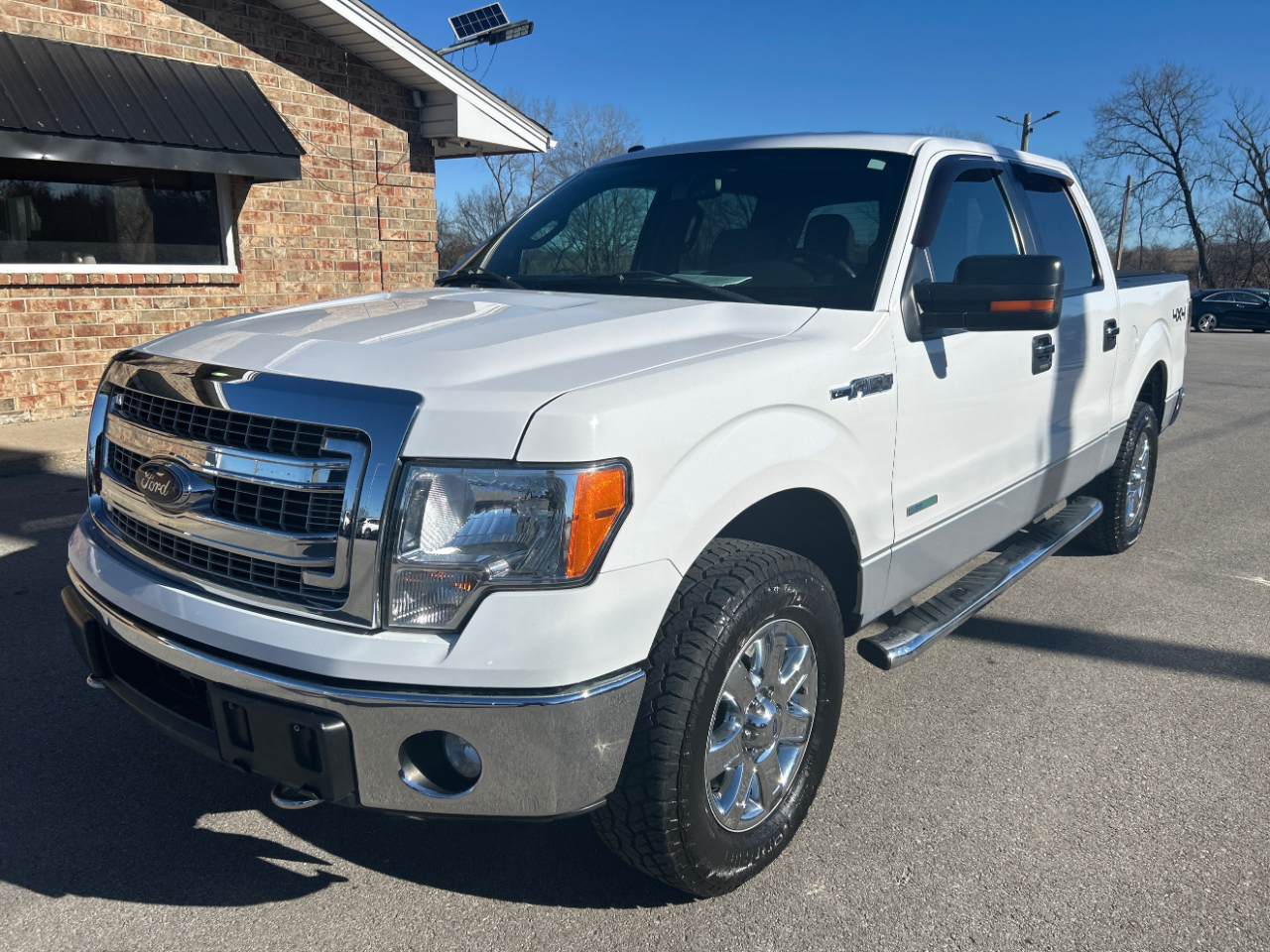 2014 Ford F-150 4WD SuperCrew 145" XL
