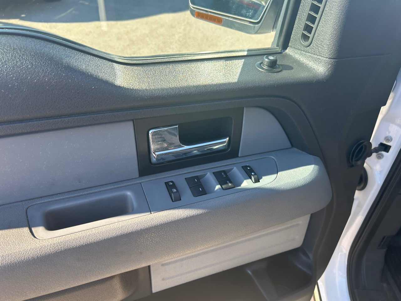 Ford F-150 4WD SuperCrew 145" King Ranch 2014