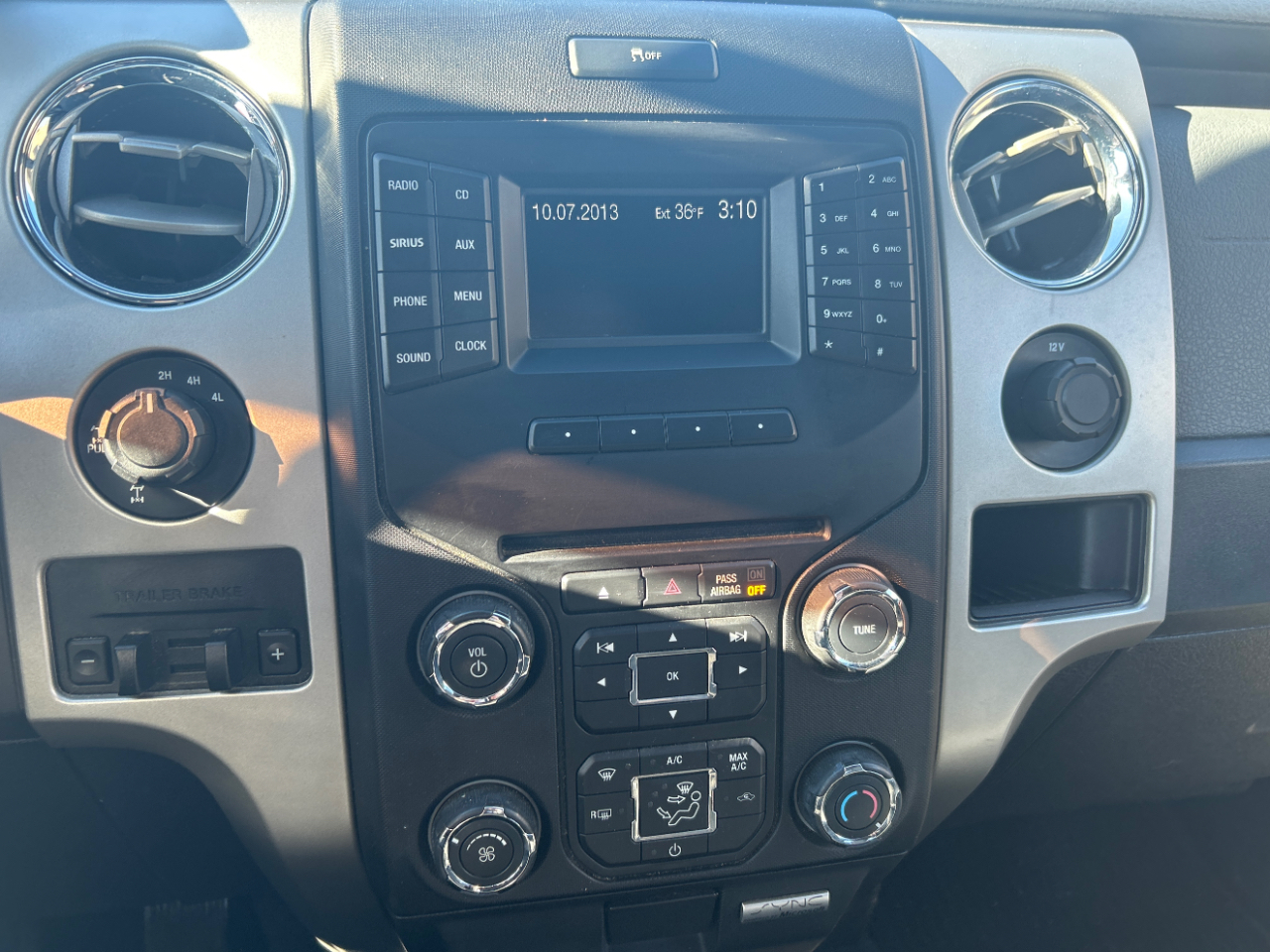 Ford F-150 4WD SuperCrew 145" King Ranch 2014