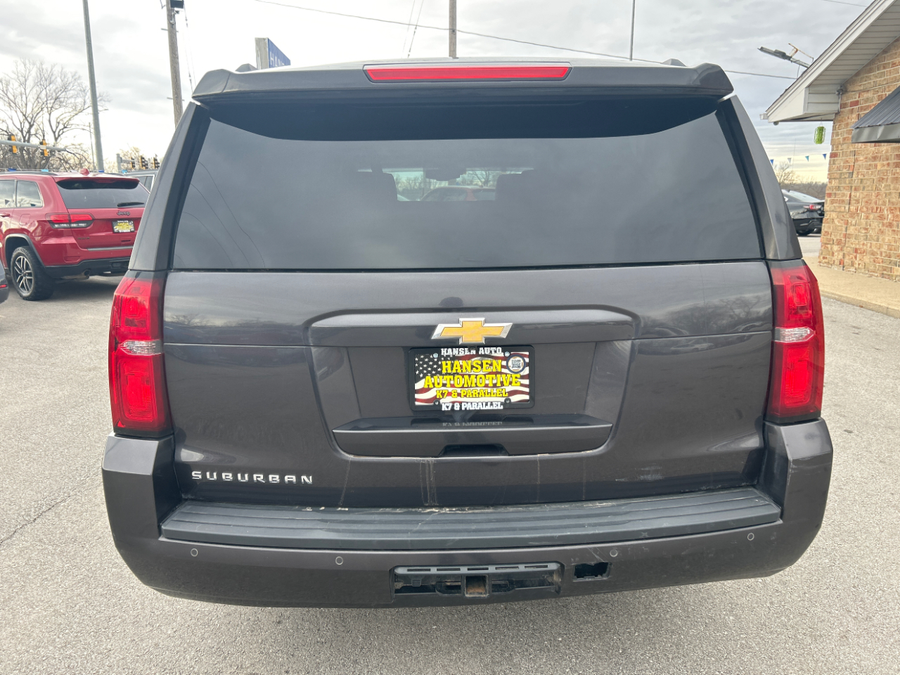 Chevrolet Suburban 4WD 4dr 1500 LT 2016