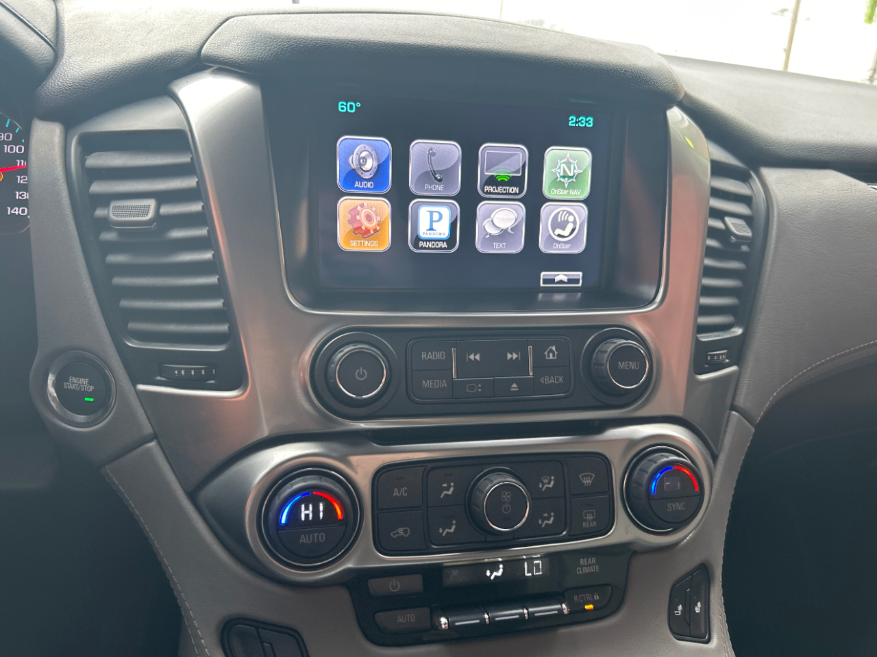 Chevrolet Suburban 4WD 4dr 1500 LT 2016