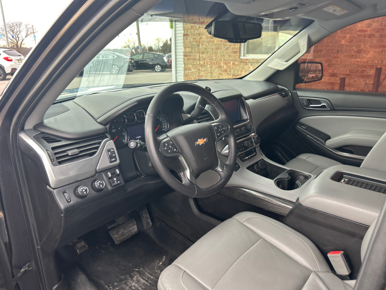 Chevrolet Suburban 4WD 4dr 1500 LT 2016