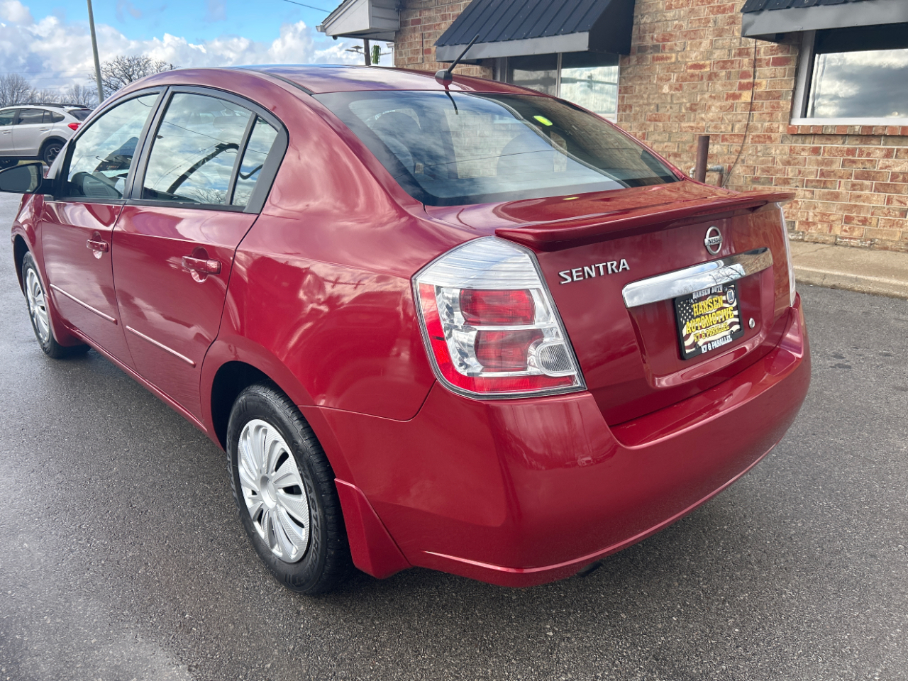 Nissan Sentra 4dr Sdn I4 CVT 2.0 2012