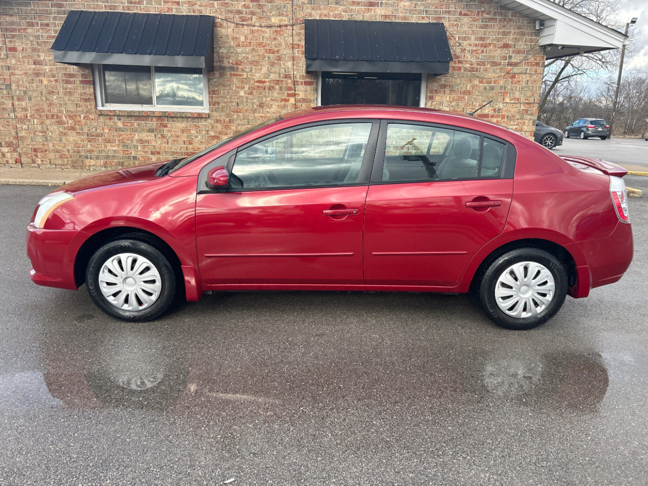 Nissan Sentra 4dr Sdn I4 CVT 2.0 2012