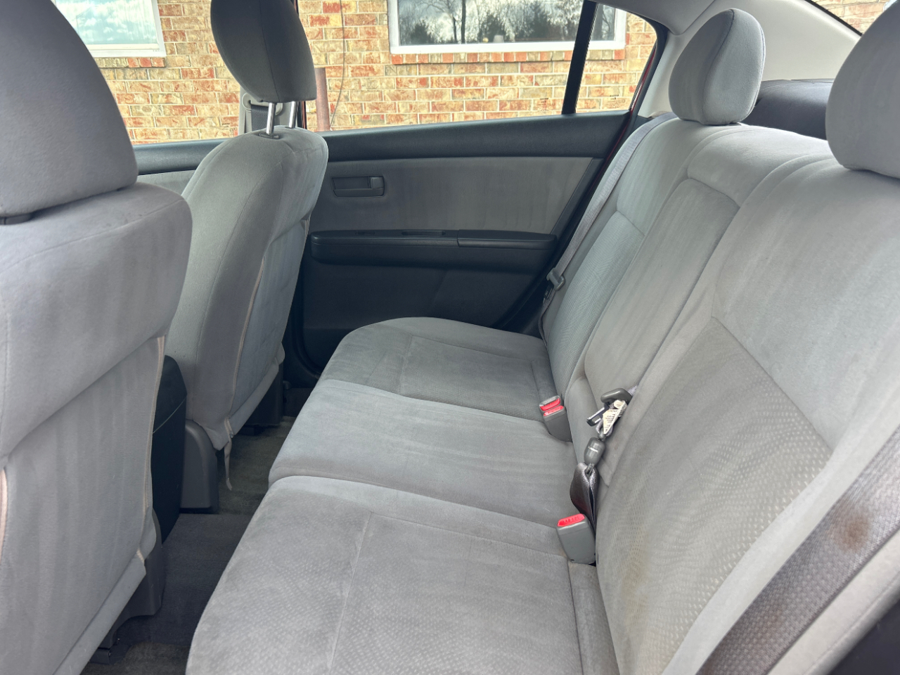 Nissan Sentra 4dr Sdn I4 CVT 2.0 2012