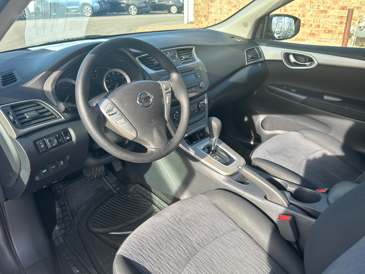 Nissan Sentra 4dr Sdn I4 CVT SV 2014