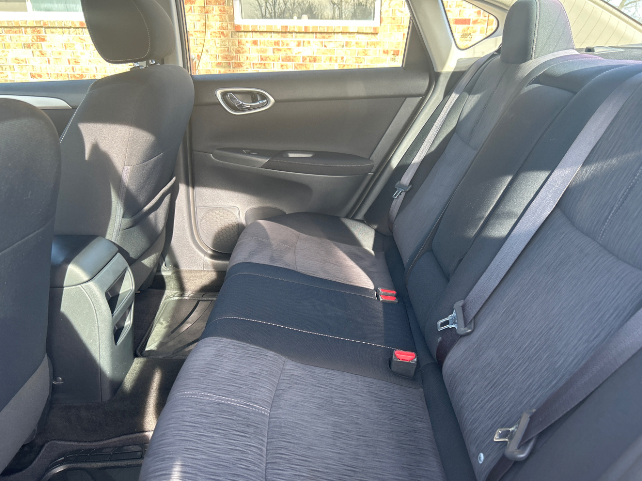 Nissan Sentra 4dr Sdn I4 CVT SV 2014