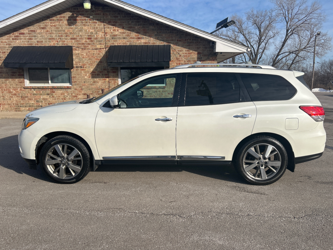 Nissan Pathfinder 4WD 4dr Platinum 2016