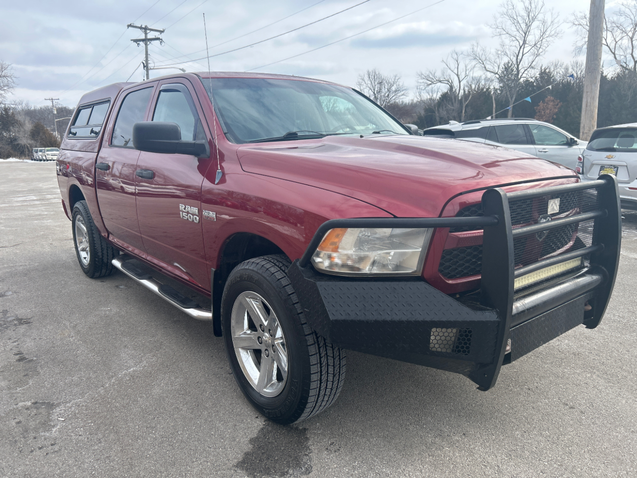 RAM 1500 4WD Crew Cab 140.5" Express 2013
