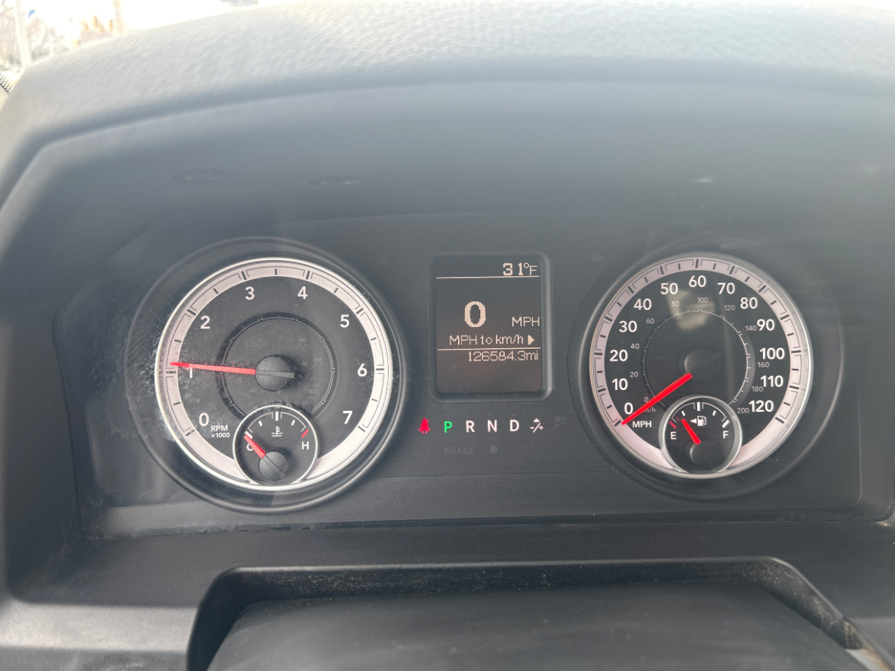 RAM 1500 4WD Crew Cab 140.5" Express 2013