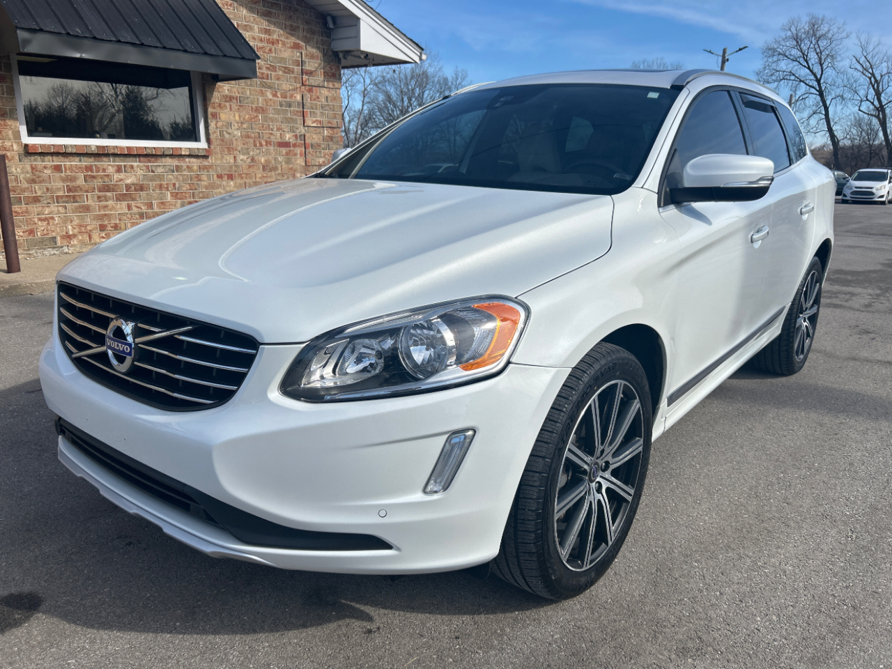 Volvo XC60 2015.5 AWD 4dr T6 2015