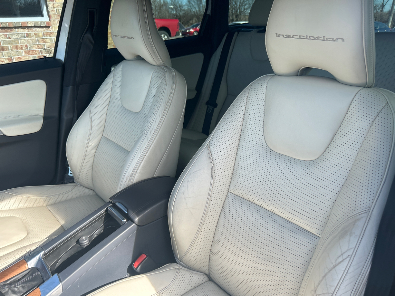 Volvo XC60 2015.5 AWD 4dr T6 2015