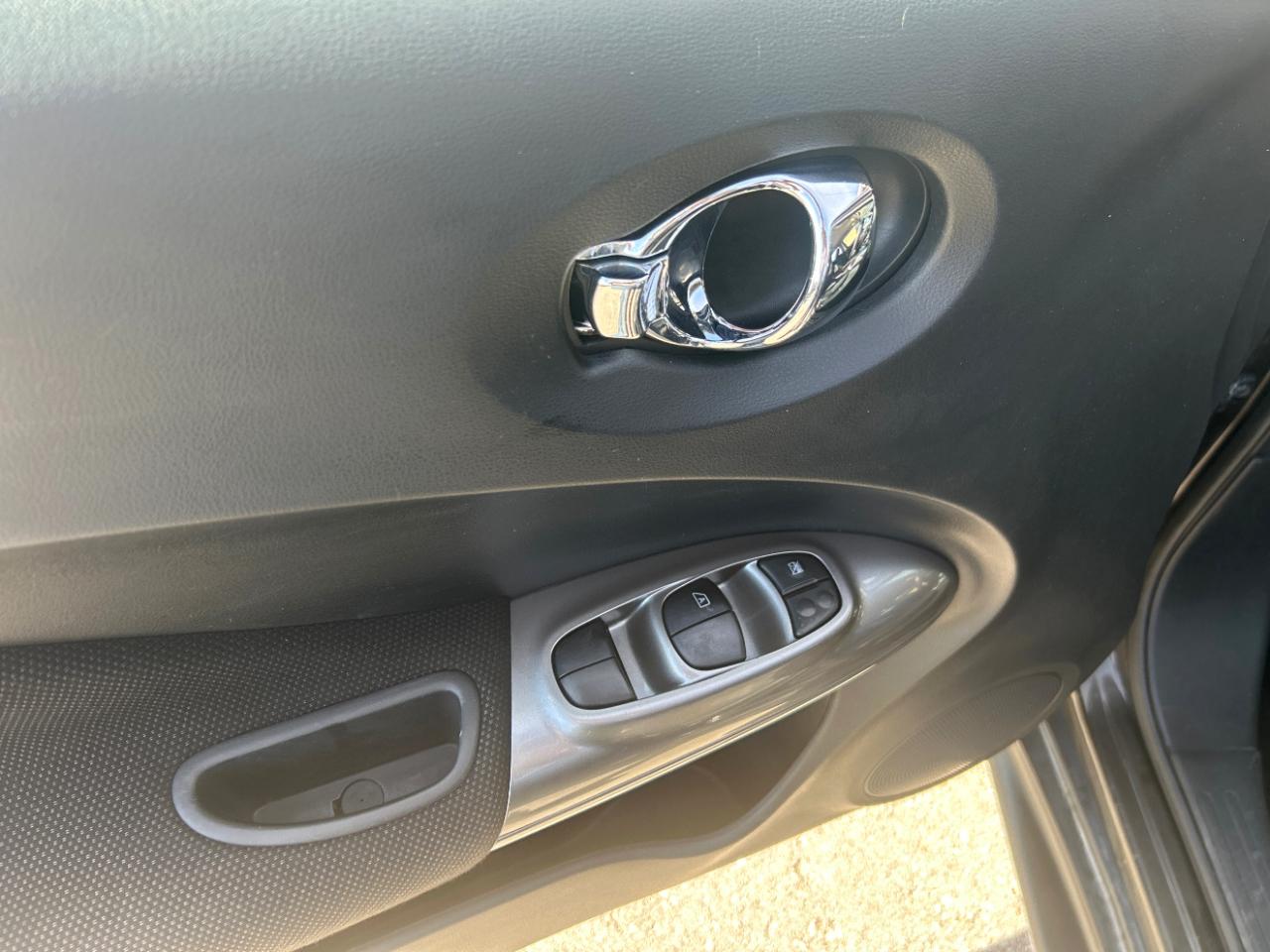 Nissan Juke 5dr Wgn CVT S FWD 2013