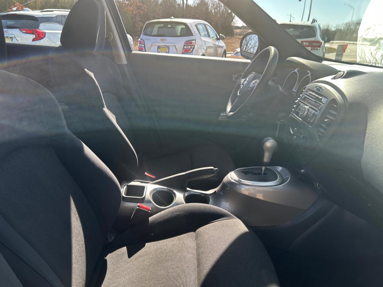 Nissan Juke 5dr Wgn CVT S FWD 2013