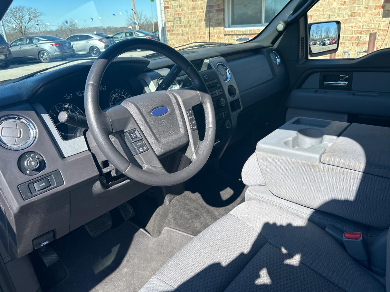 Ford F-150 4WD SuperCrew 145" Platinum 2012