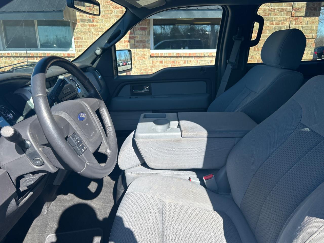 Ford F-150 4WD SuperCrew 145" Platinum 2012