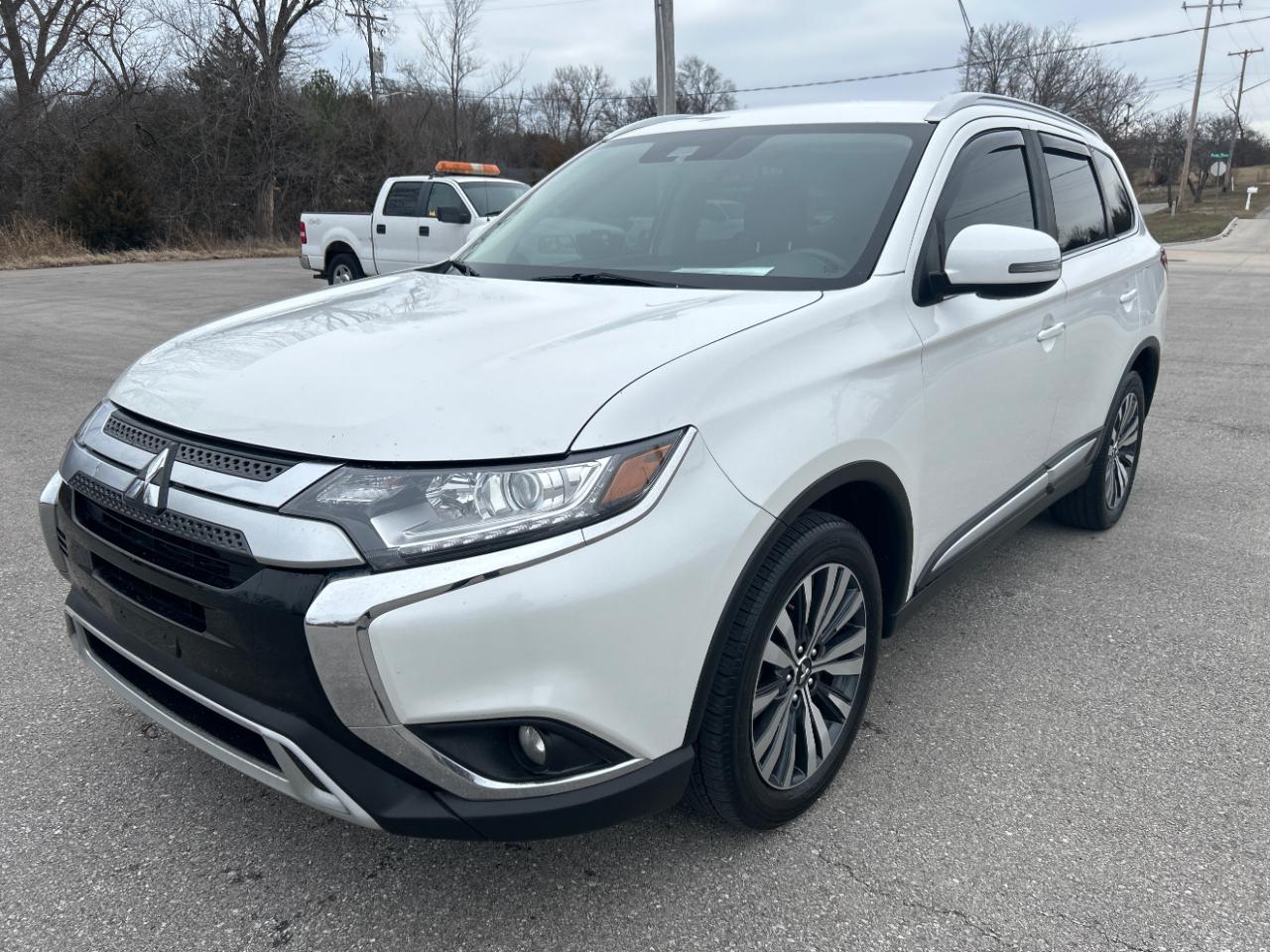 Mitsubishi Outlander SEL FWD 2020