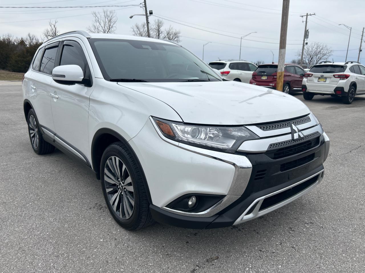 Mitsubishi Outlander SEL FWD 2020