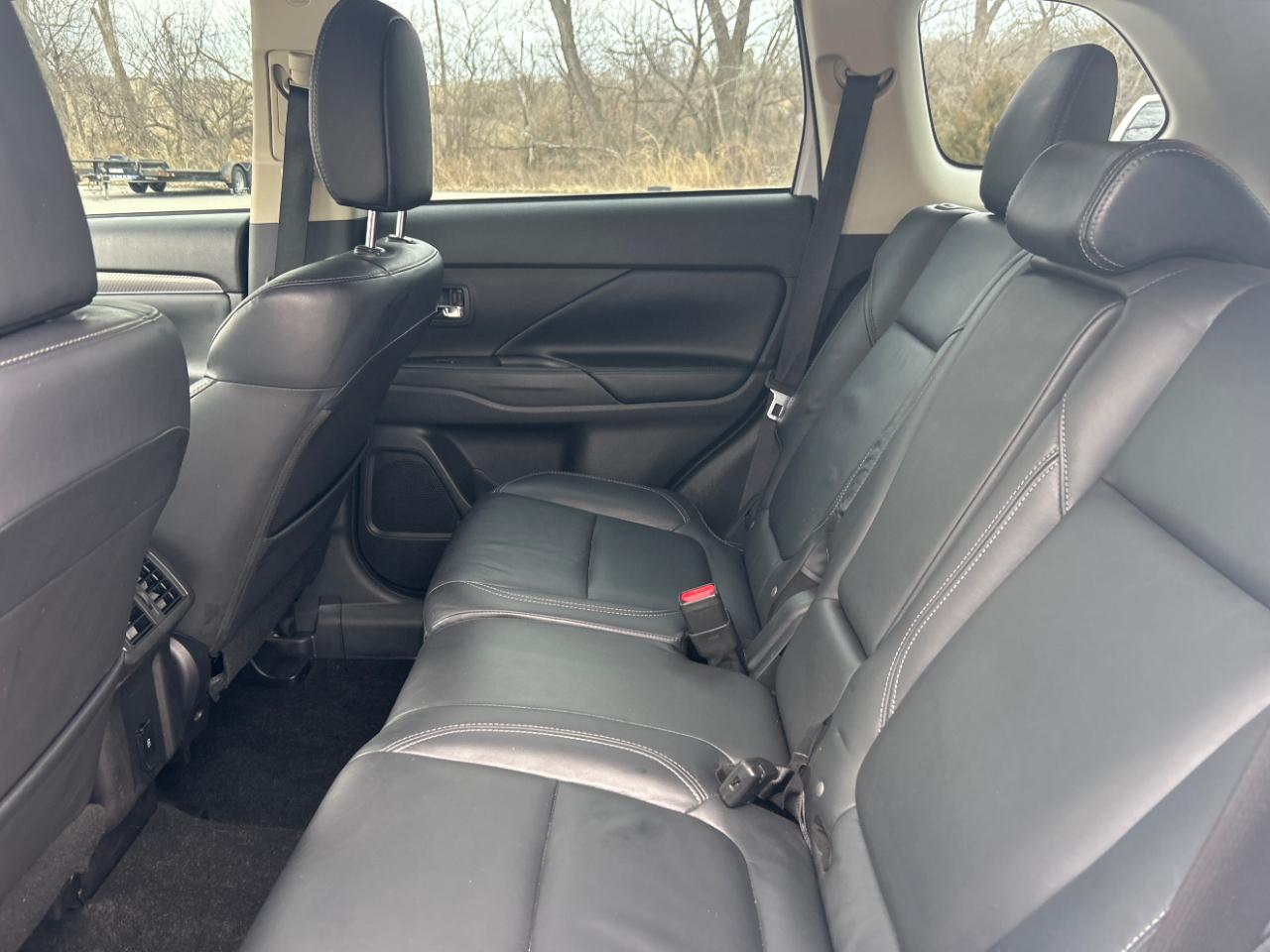 Mitsubishi Outlander SEL FWD 2020