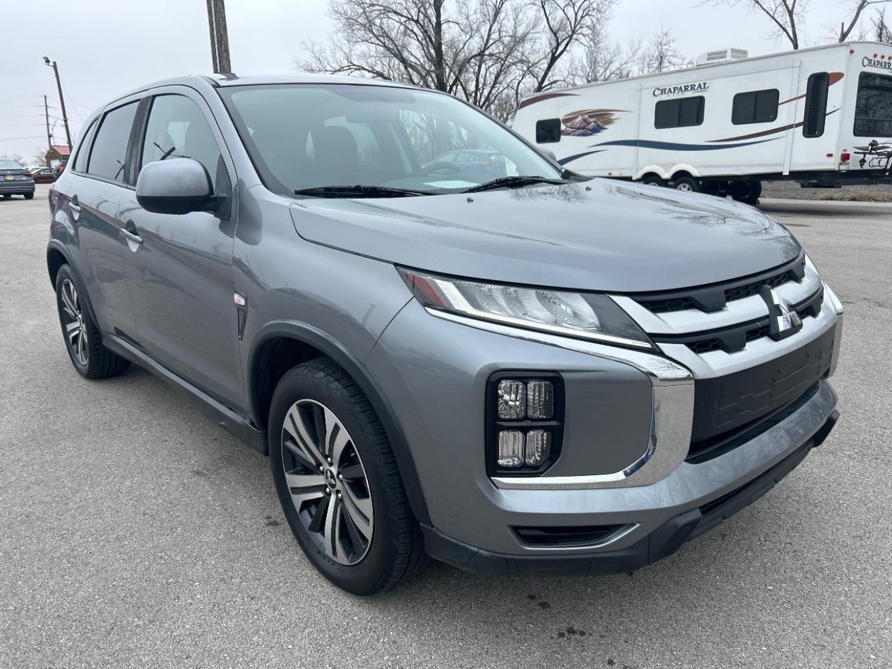 Mitsubishi Outlander Sport ES 2.0 CVT 2020