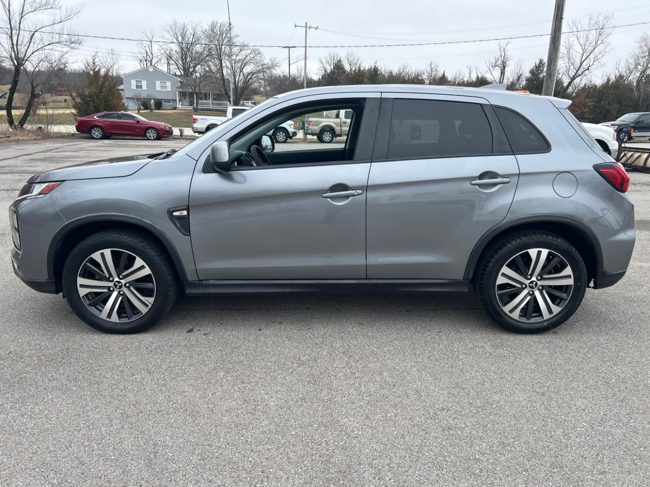 Mitsubishi Outlander Sport ES 2.0 CVT 2020