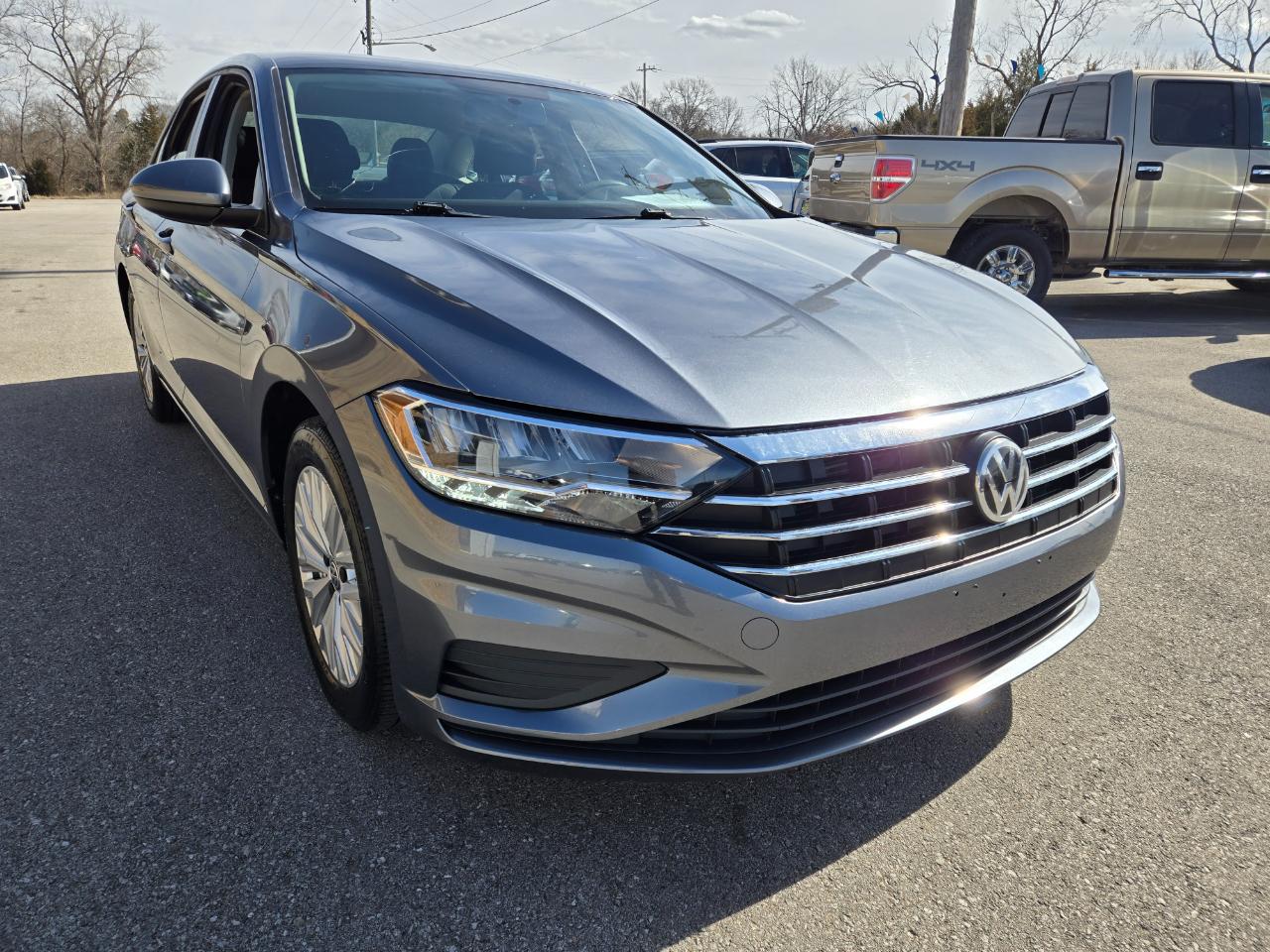 Volkswagen Jetta R-Line Auto w/SULEV 2019