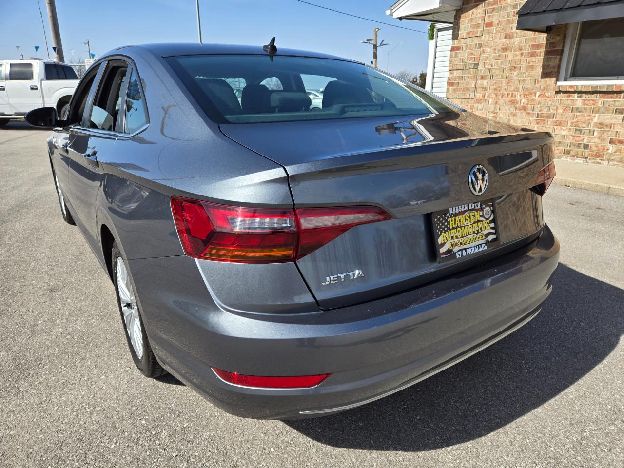 Volkswagen Jetta R-Line Auto w/SULEV 2019