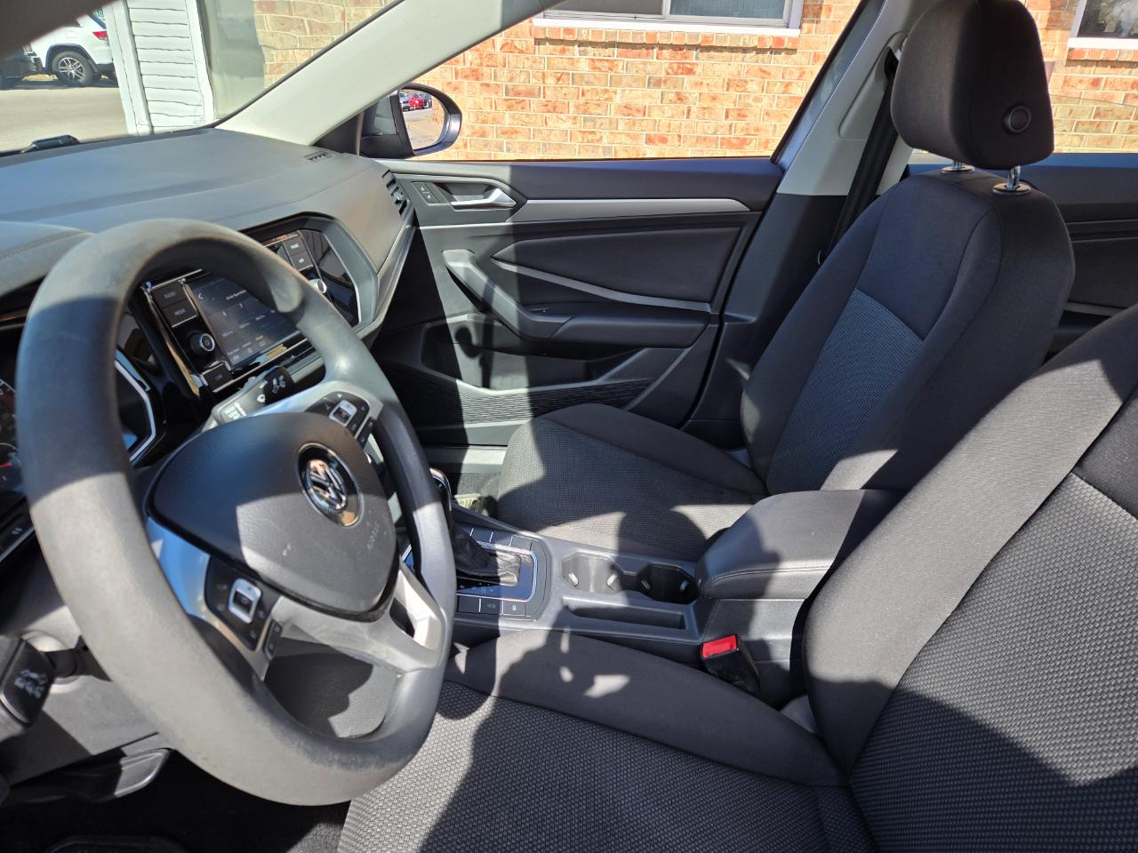 Volkswagen Jetta R-Line Auto w/SULEV 2019