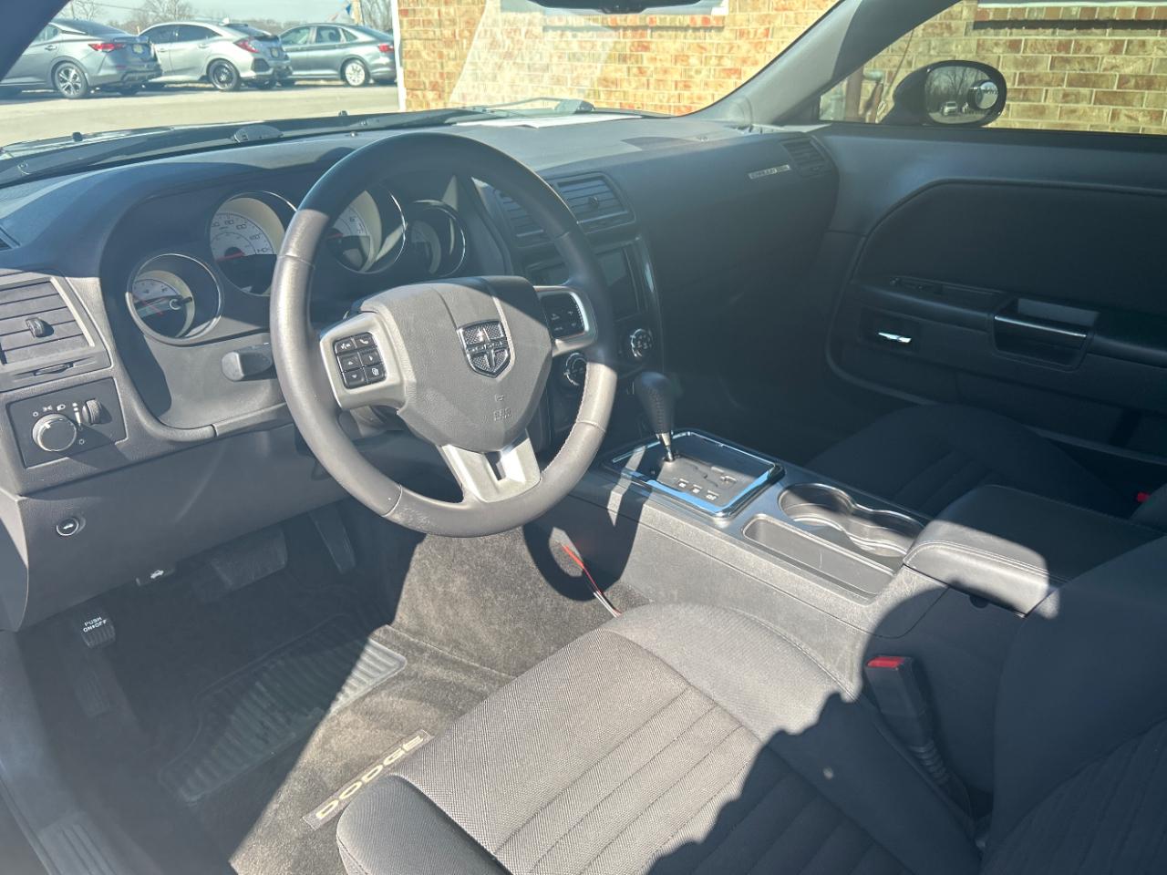 Dodge Challenger 2dr Cpe SXT 2014