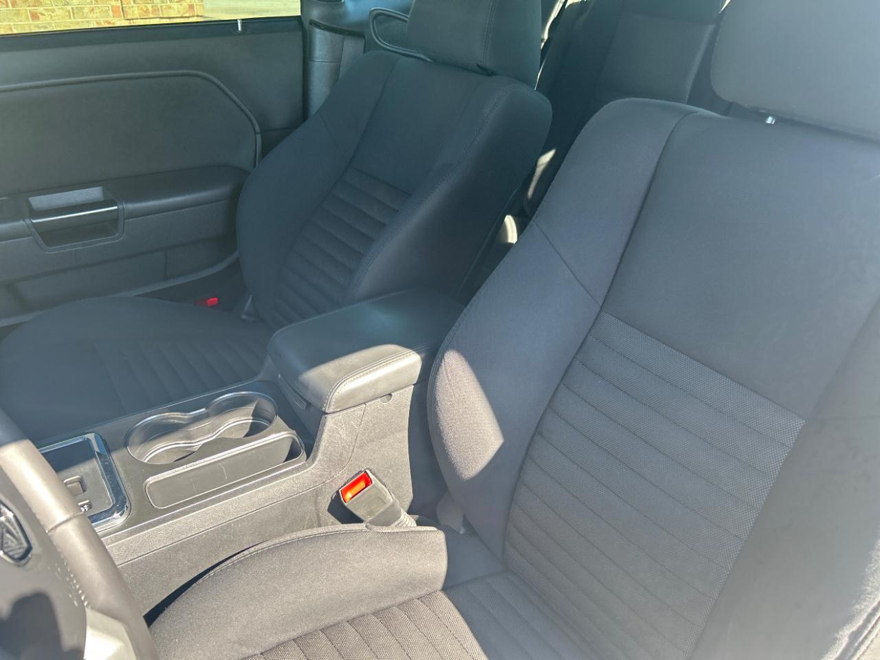 Dodge Challenger 2dr Cpe SXT 2014