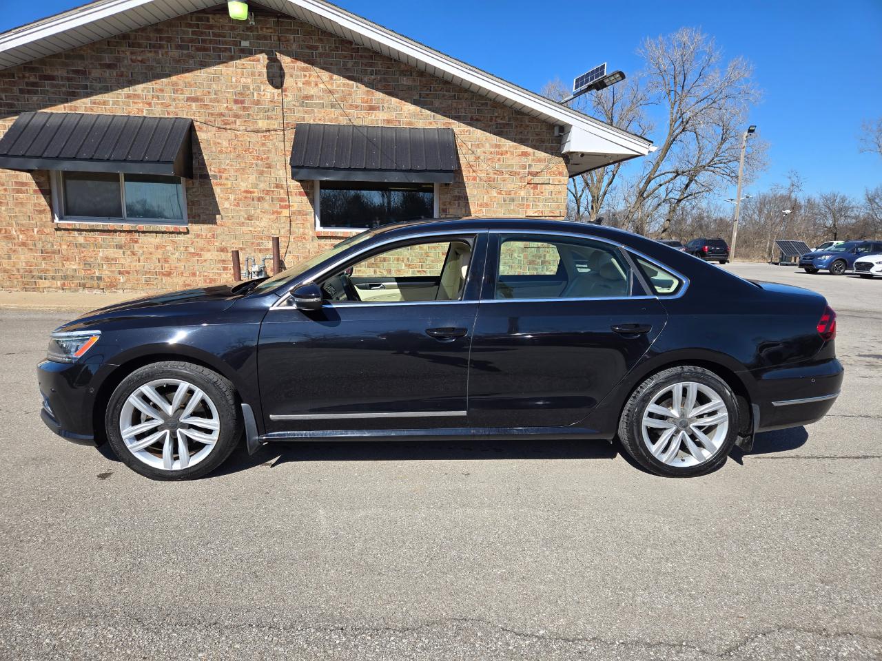 Volkswagen Passat 1.8T SEL Premium Auto 2017