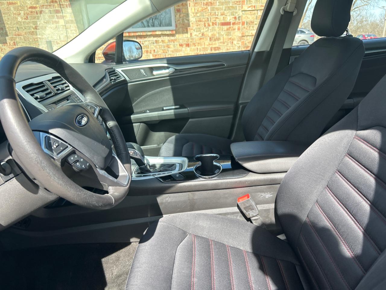 Ford Fusion 4dr Sdn SE FWD 2015