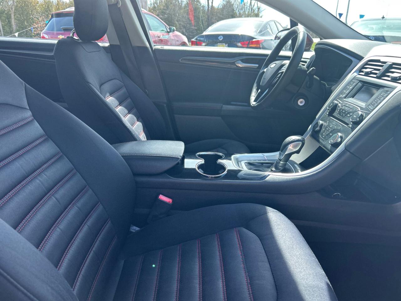 Ford Fusion 4dr Sdn SE FWD 2015