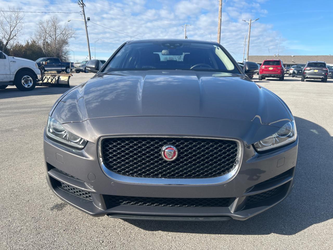 Jaguar XE 25t Prestige RWD 2017