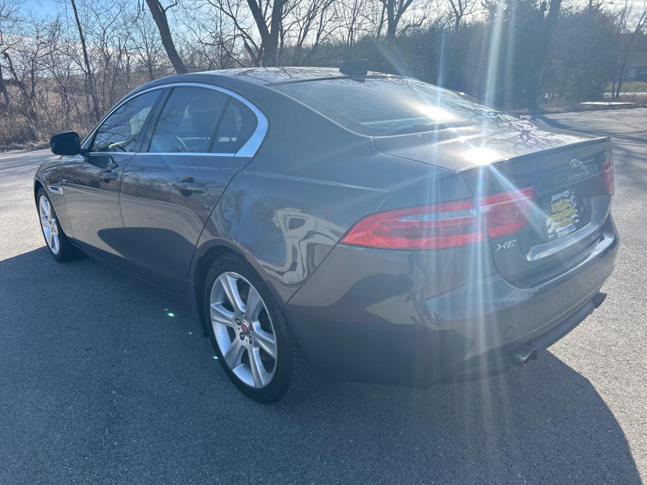 Jaguar XE 25t Prestige RWD 2017