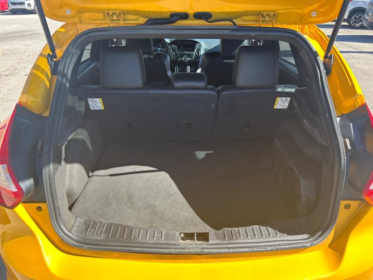 Ford Focus 5dr HB ST 2013