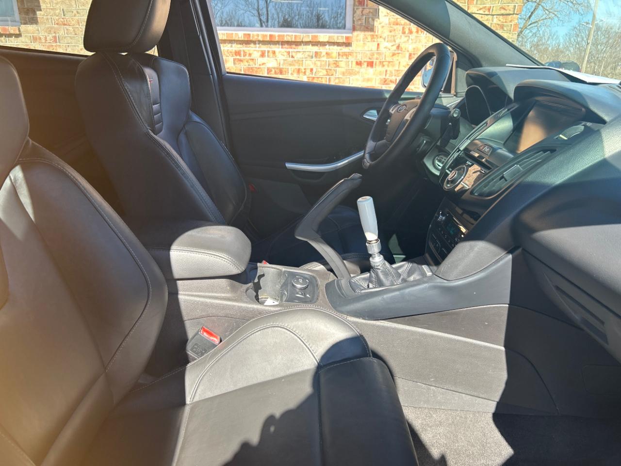 Ford Focus 5dr HB ST 2013