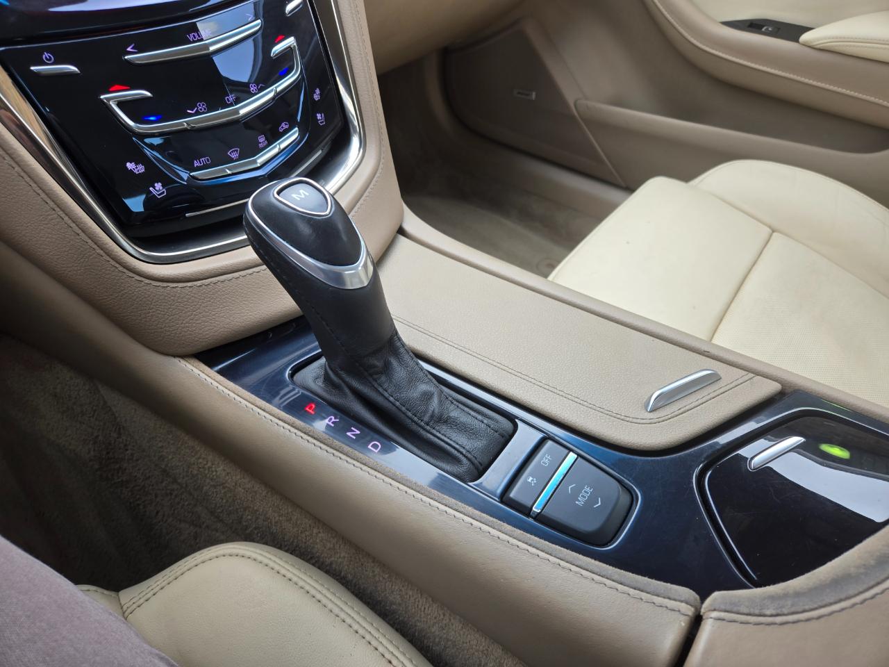 Cadillac CTS Sedan 4dr Sdn 2.0L Turbo Luxury AWD 2015