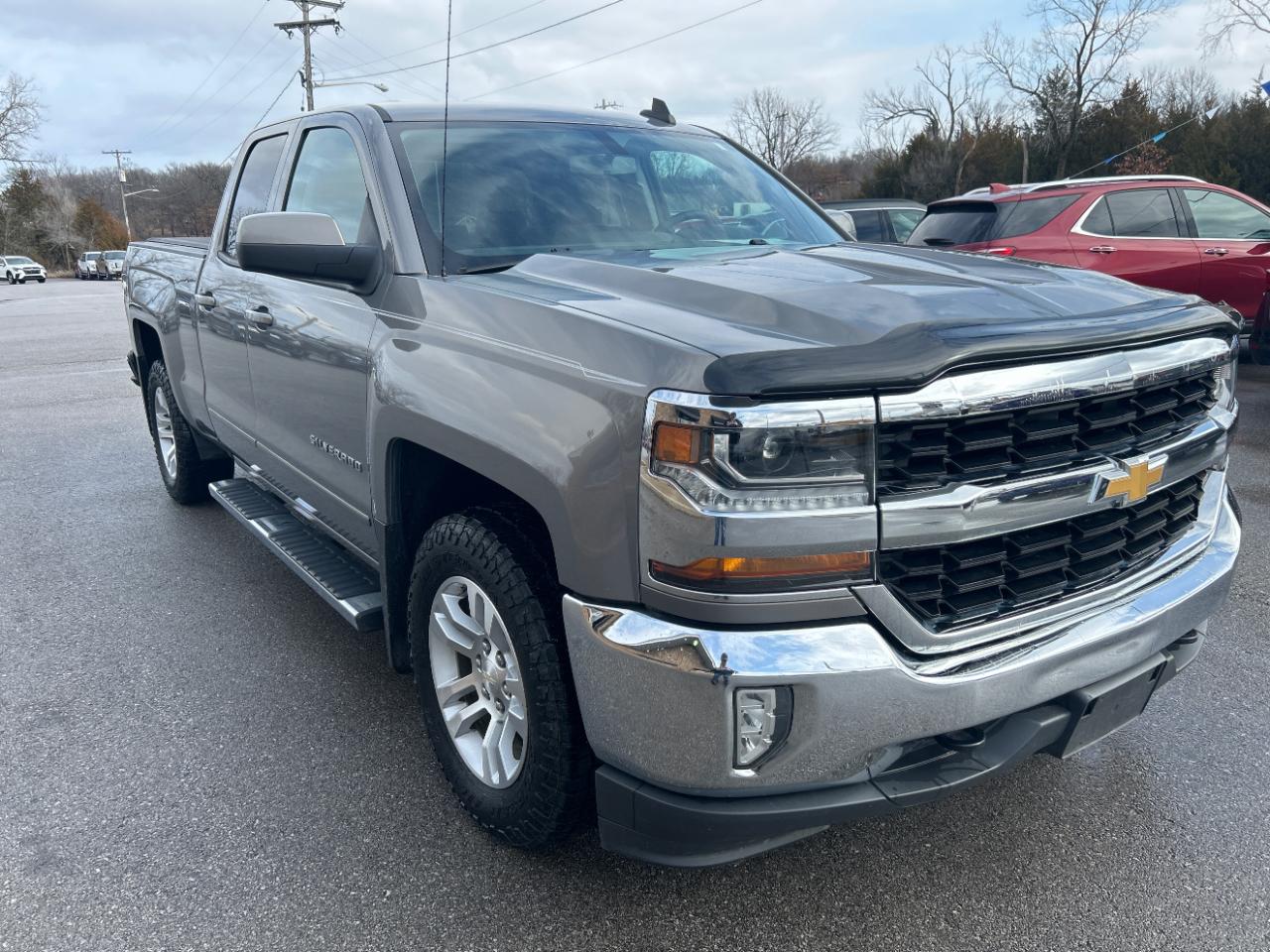 Chevrolet Silverado 1500 4WD Double Cab 143.5" LT w/1LT 2017
