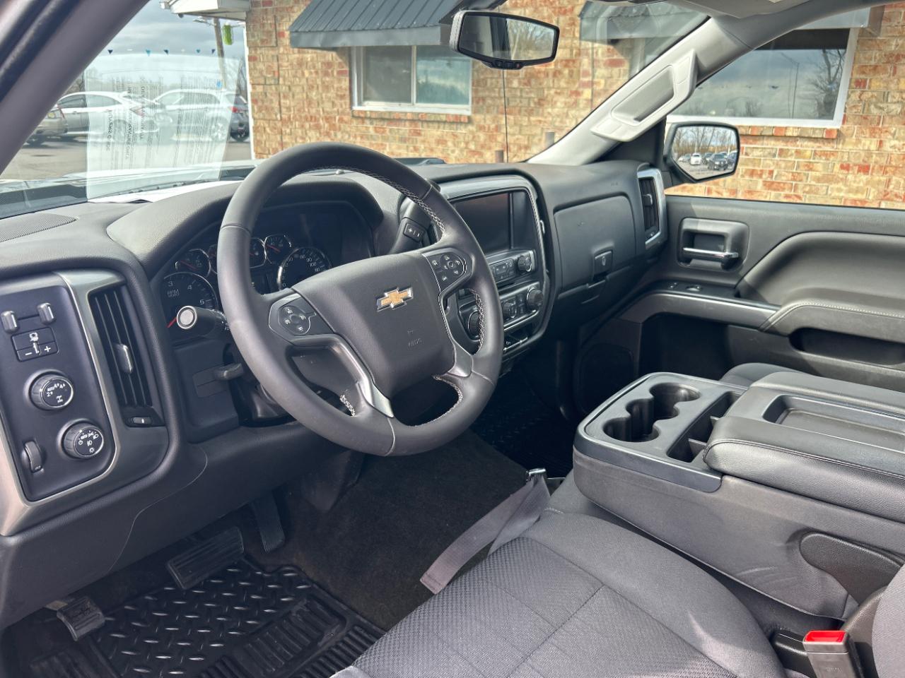 Chevrolet Silverado 1500 4WD Double Cab 143.5" LT w/1LT 2017