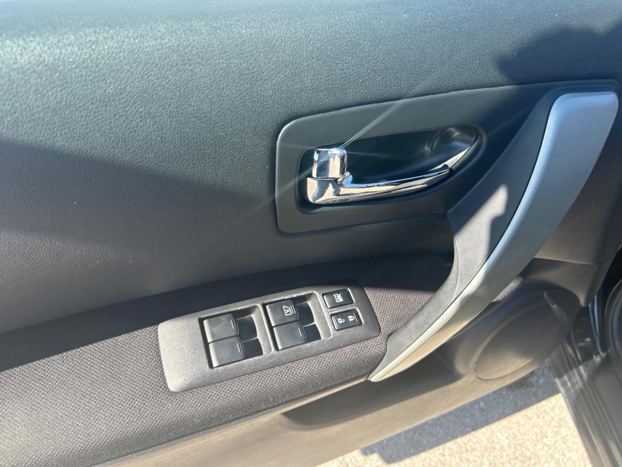 Nissan Rogue AWD 4dr S 2012