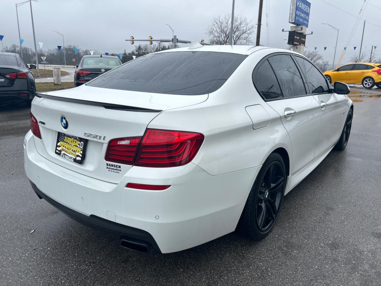 BMW 5 Series 4dr Sdn 550i xDrive AWD 2016