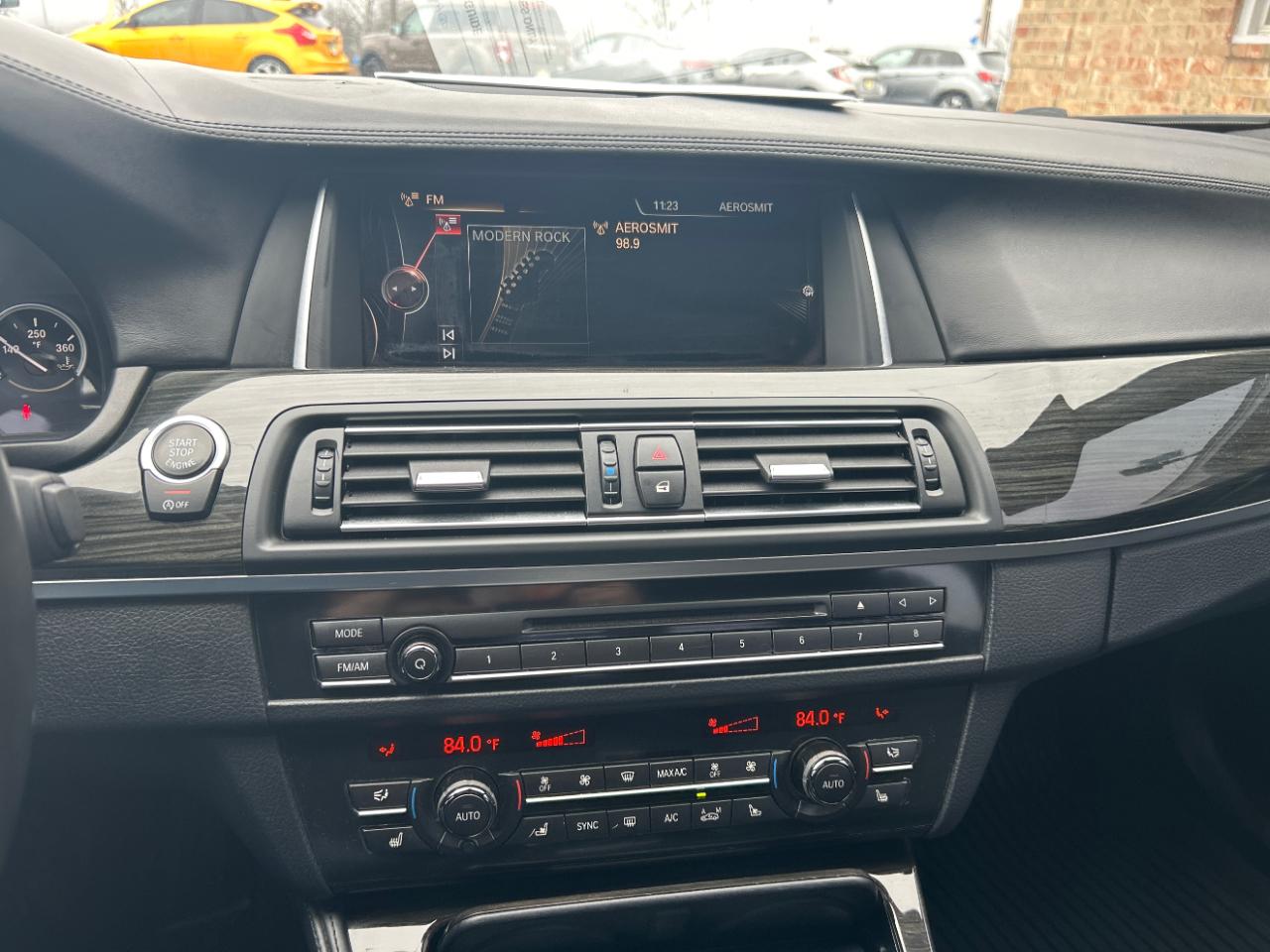 BMW 5 Series 4dr Sdn 550i xDrive AWD 2016