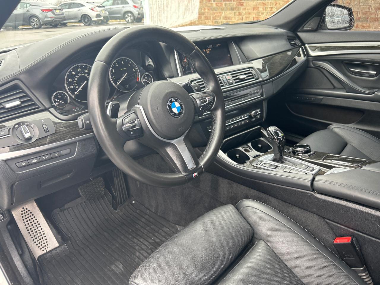 BMW 5 Series 4dr Sdn 550i xDrive AWD 2016