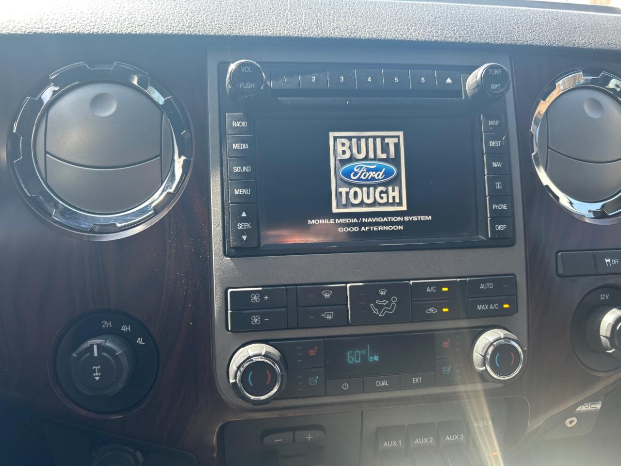 Ford Super Duty F-250 SRW 4WD Crew Cab 156" XL 2012