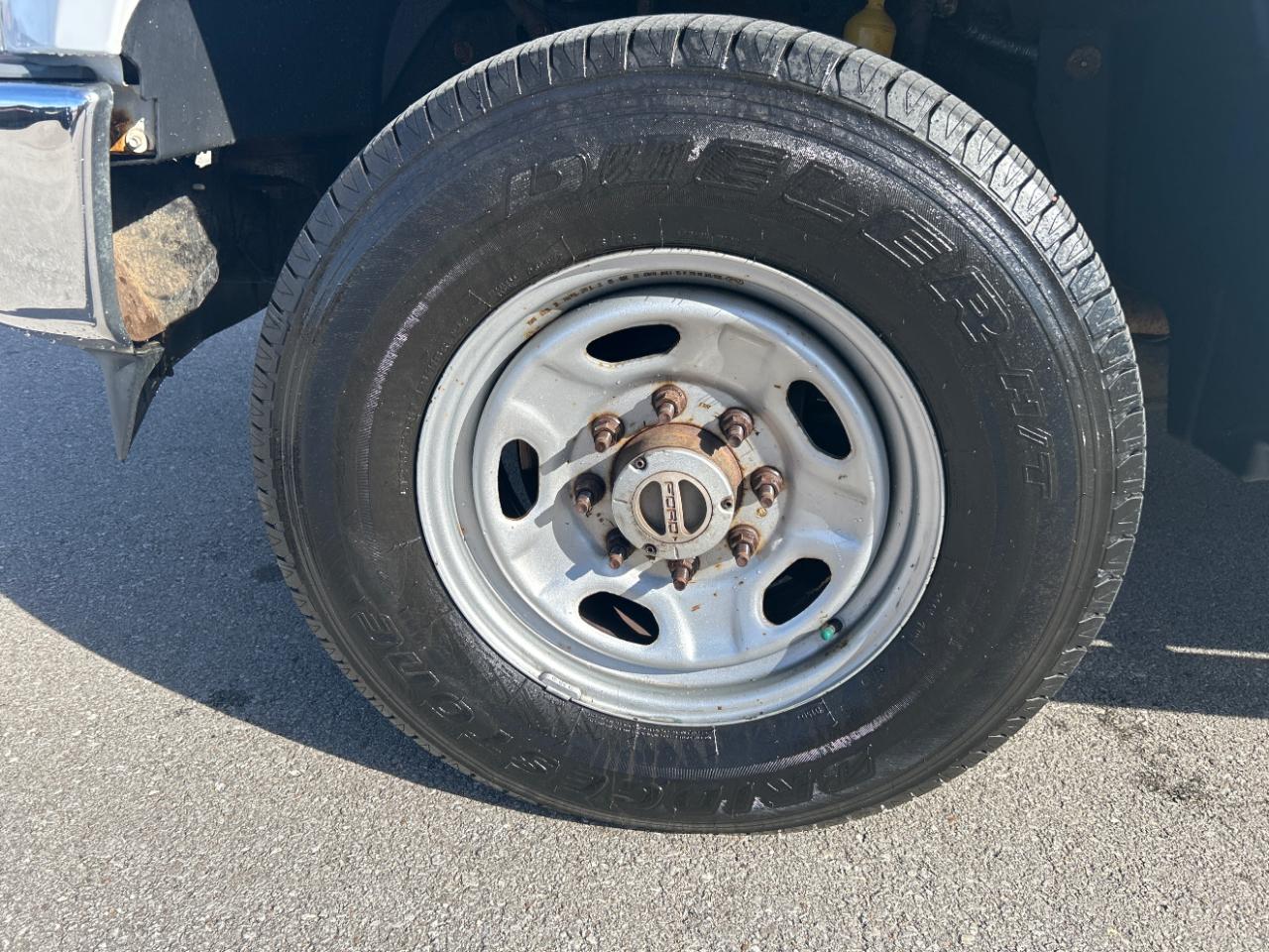 Ford Super Duty F-250 SRW 4WD Crew Cab 156" XL 2009