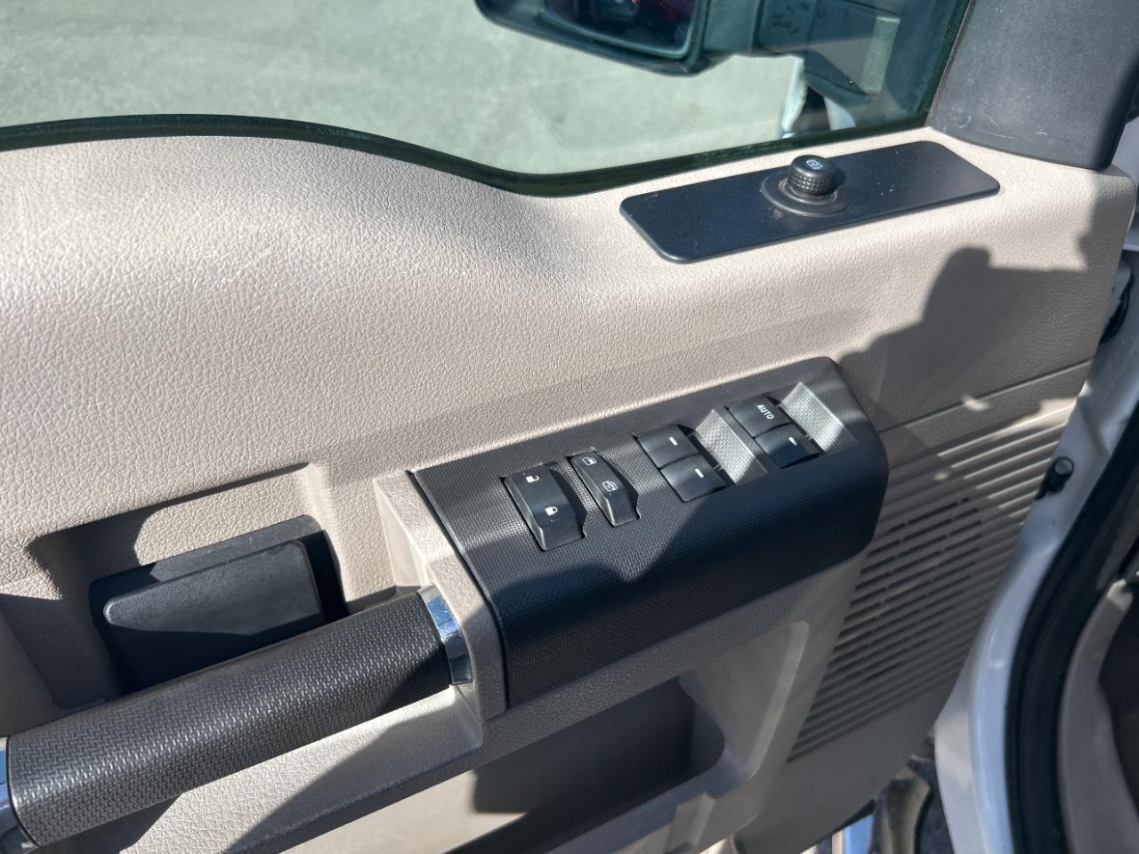 Ford Super Duty F-250 SRW 4WD Crew Cab 156" XL 2009