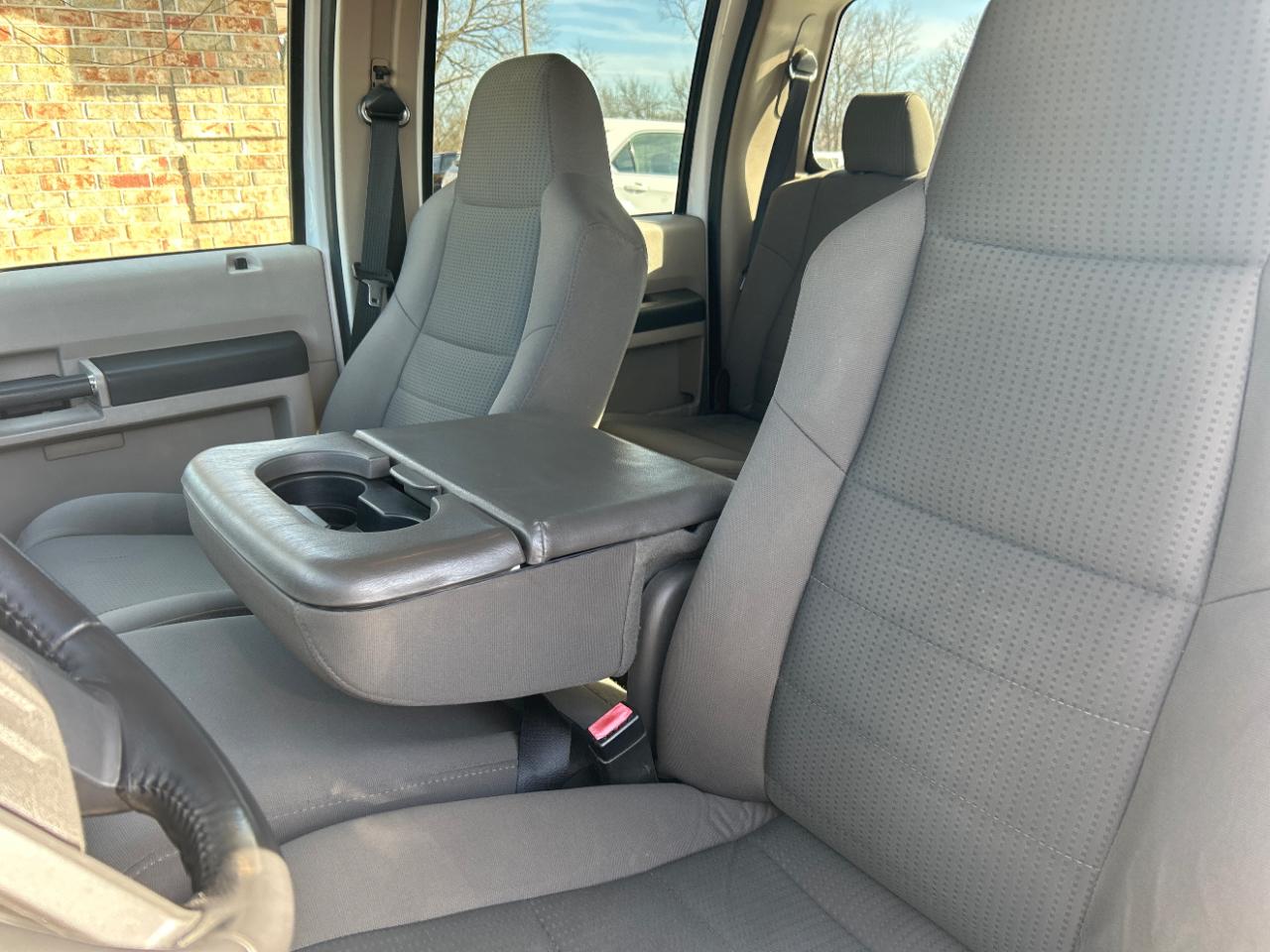 Ford Super Duty F-250 SRW 4WD Crew Cab 156" XL 2009